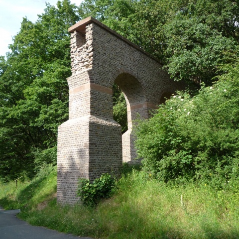 teilrekonstruierte Aquaduktbrücke